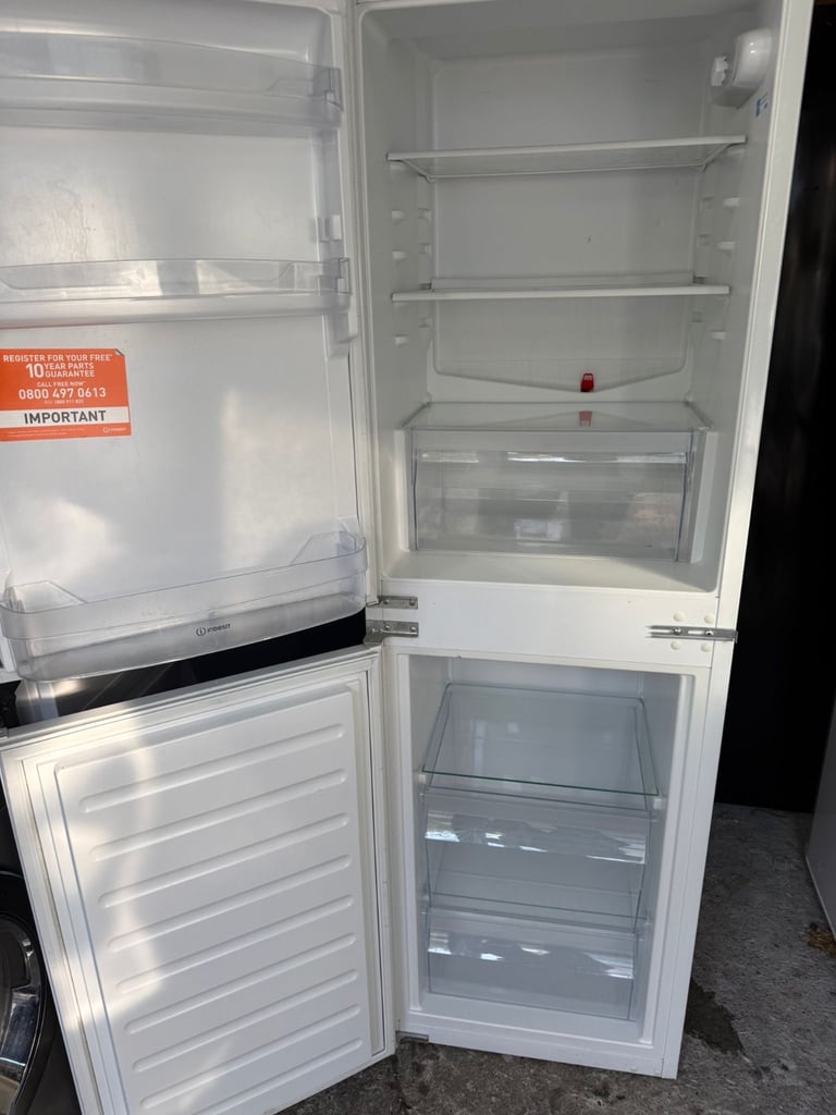 Indesit Integrated 50:50 Fridge Freezer With Free Delivery N Warranty 