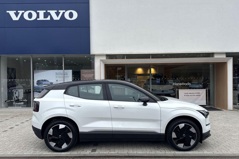 2025 Volvo EX30 Single Motor Extended Range 69kWh Plus SUV 5dr Electric Auto (272 ps) ESTATE Elec...