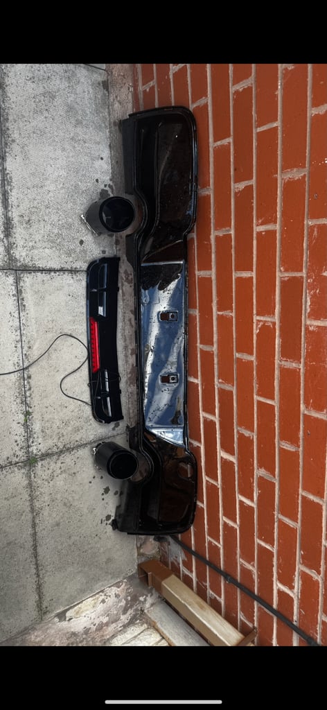 BMW F20/F21 F1 Diffuser w carbon fibre exhaust tips