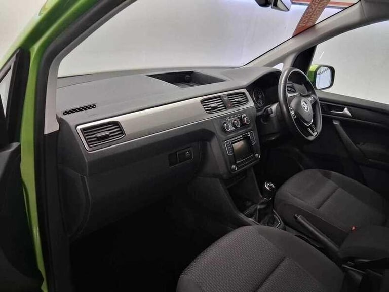 2019 Volkswagen Caddy 2.0 TDi C20 Maxi Combi WAV 5dr MPV Diesel Manual