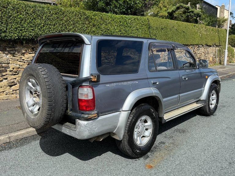 2005 Toyota Hilux 3.0TD SSR-X MANUAL 4X4 GREY  Diesel Manual
