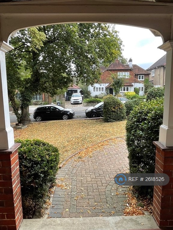 6 bedroom house in Cheyne Walk, Croydon, CR0 (6 bed) (#2618526)