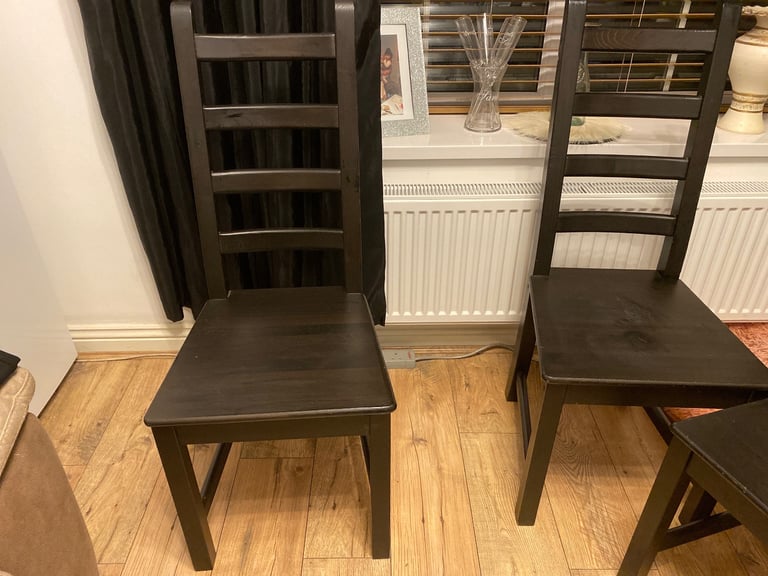 Black dinning chairs 