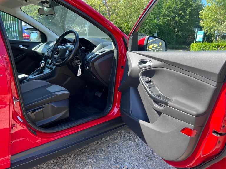 2012 Ford Focus 1.6 125 Zetec 5dr Powershift ESTATE Petrol Automatic