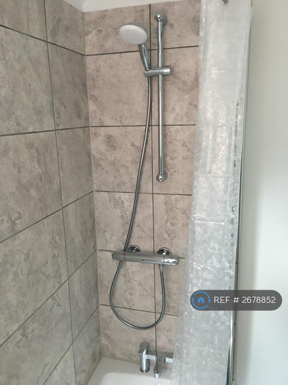 6 bedroom house in Battery Hill, Winchester, SO22 (6 bed) (#2678852)