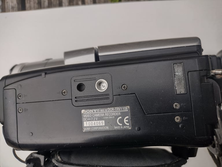 Sony DCR-TRV110E Video Camera recorder