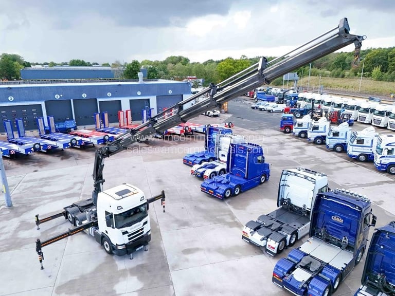 2019 (19) SCANIA R450 HIGHLINE WITH HIAB CRANE 6X2 TAG AXLE