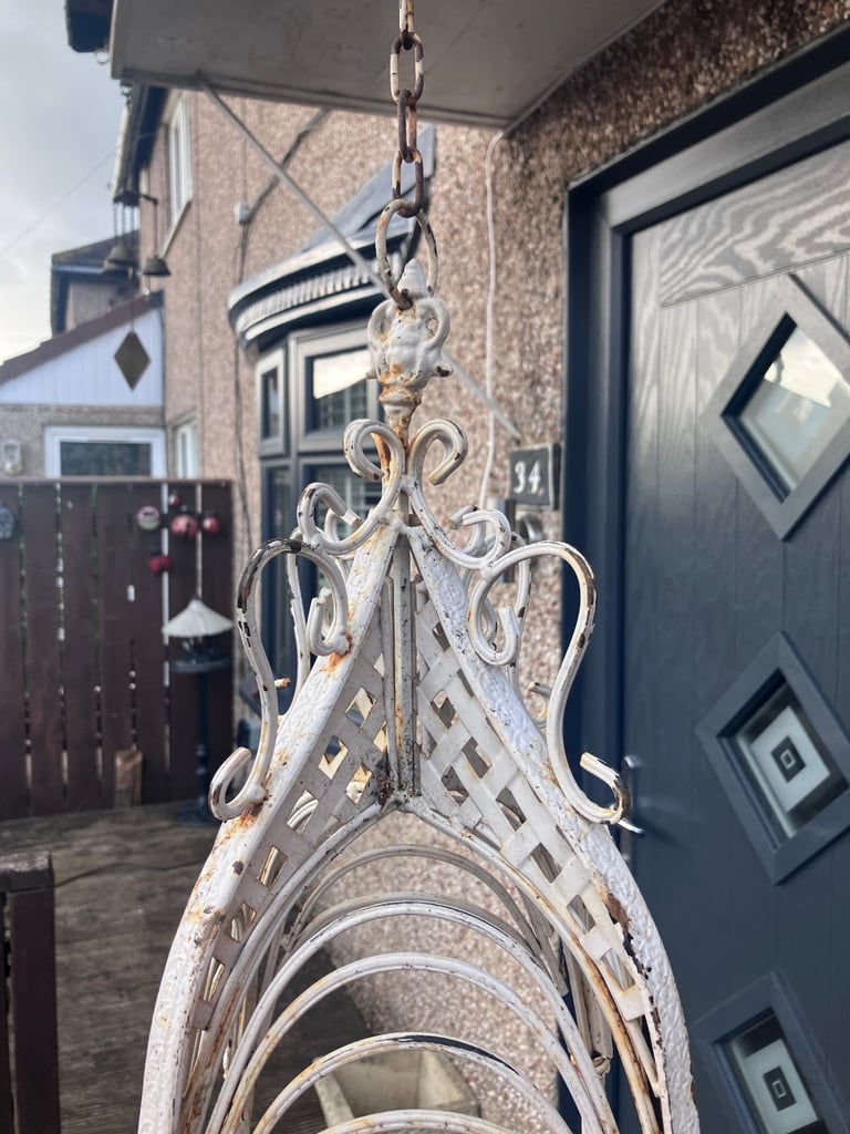 Victorian hanging basket 