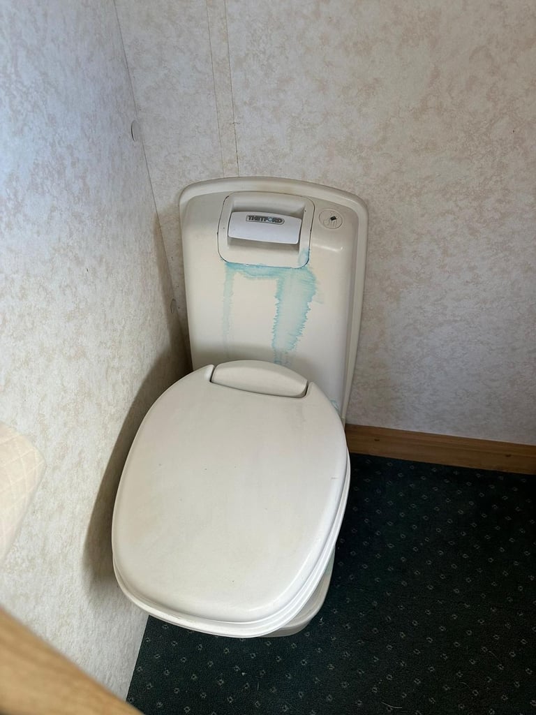 2003 Lunar solar 2 berth with motor mover 