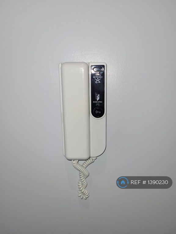 2 bedroom flat in Dakota Drive, Chatham, ME4 (2 bed) (#1390230)