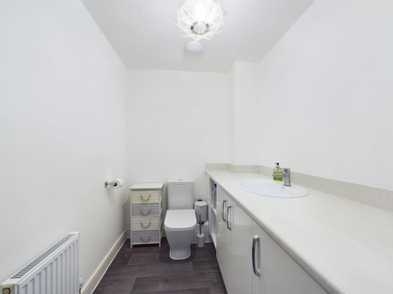 Modern 3-Bedroom house in Dukes Quarter, Bordon.