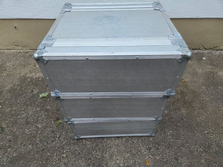 image for Flight Cases, 4U capacity. (One lot of three).