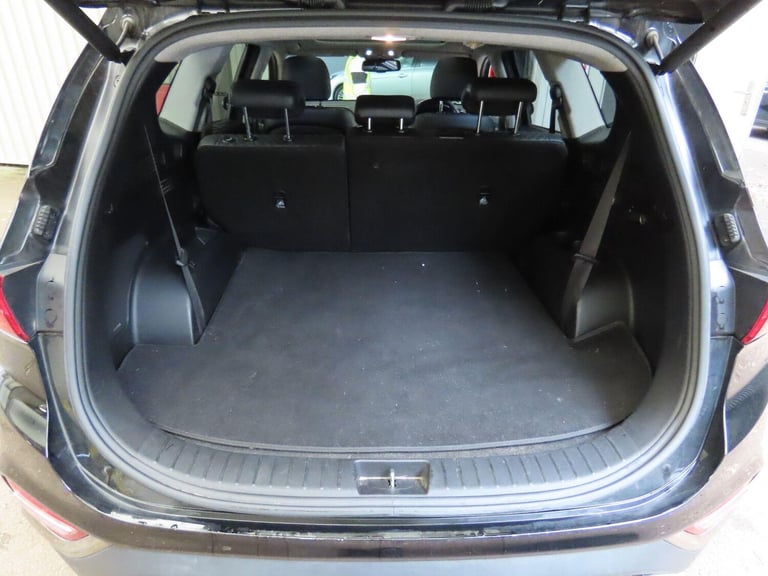 2018 Hyundai Santa Fe 2.2 CRDi Premium SE Auto 4WD Euro 6 (s/s) 5dr 7 Seat ESTATE Diesel Automatic