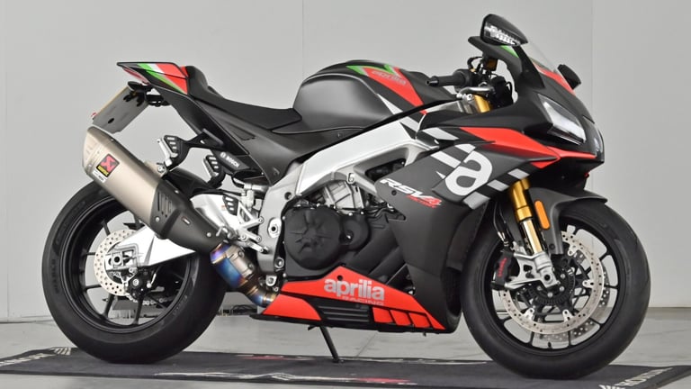 image for 2021 Aprilia RSV4 1100 1100 Factory Euro 4 Super Sports Petrol Manual
