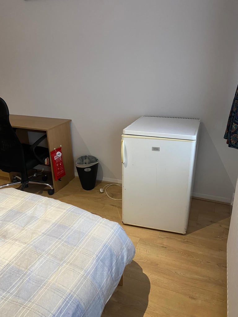 ALL BILLS INCLUSIVE Double Room in  UB8  Cowley, Uxbridge