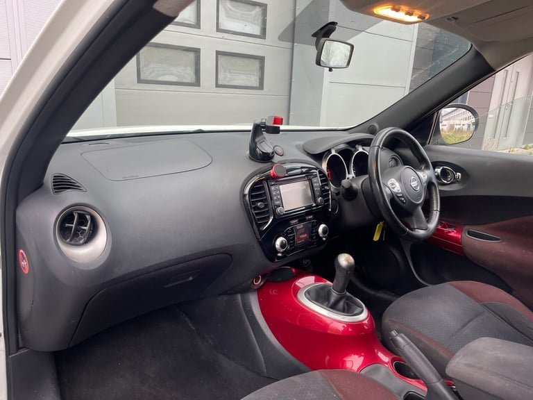 2013 Nissan Juke 1.6 Acenta 5dr [Premium Pack] HATCHBACK Petrol Manual