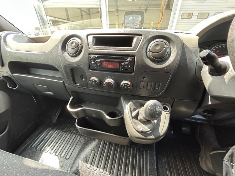 VAUXHALL MOVANO 2.3 CDTi 3500 Double Crew Cab Dropside White Manual Diesel 2018