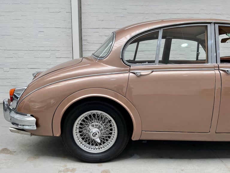 1965 Daimler V8 Petrol Automatic