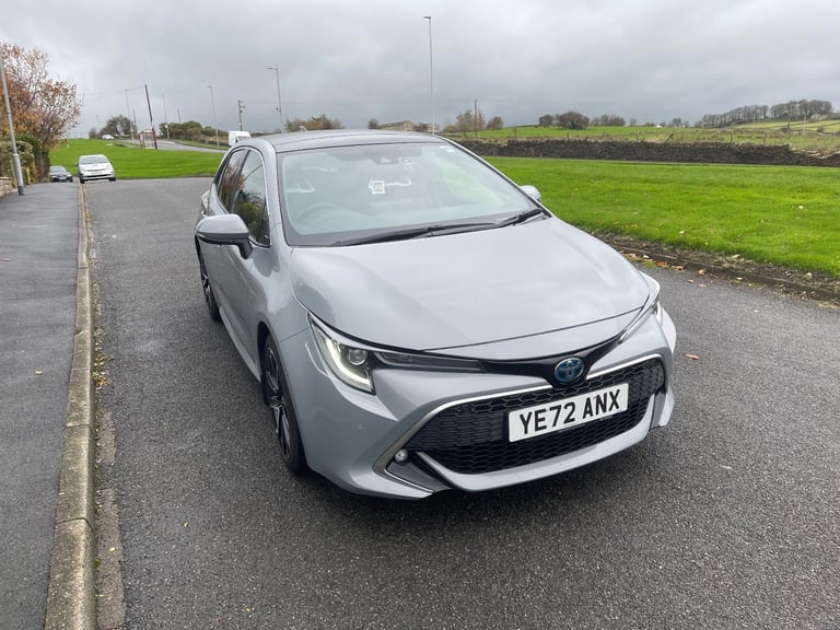 TOYOTA COROLLA PETROL HATCHBACK 1.8 VVT-i Hybrid Excel 5dr CVT [Panoramic Roof]