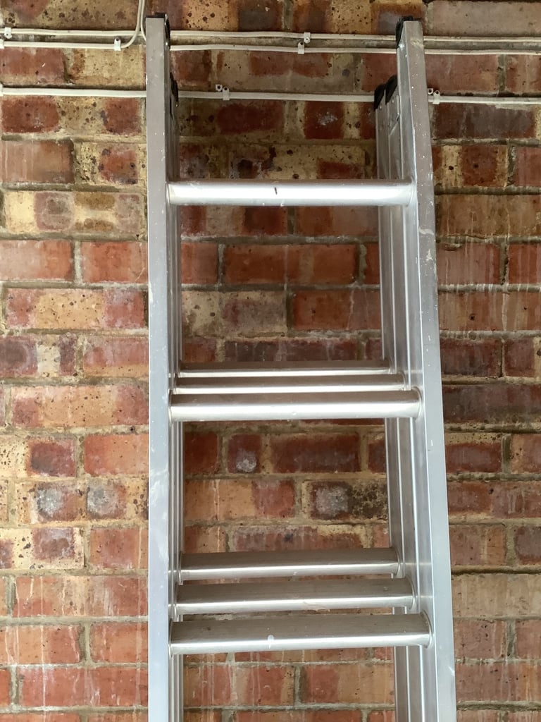 ABRU Triple Extension Ladder 