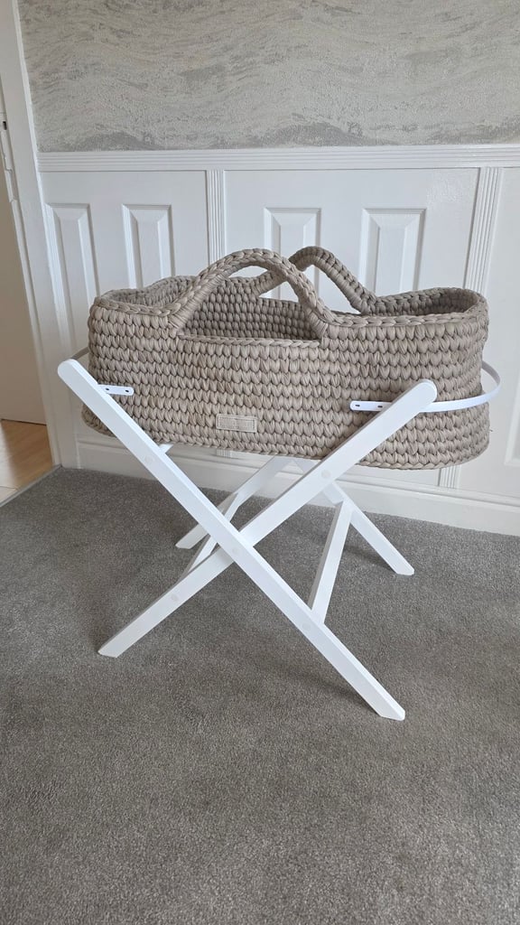Brand New! Moses Basket & Stand | Ickle Bubba