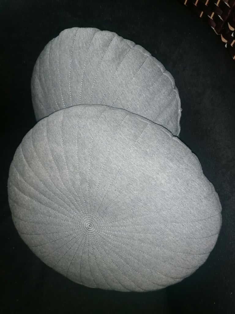 image for Grey Round Cushion X2 (GOOD CONDITION) 