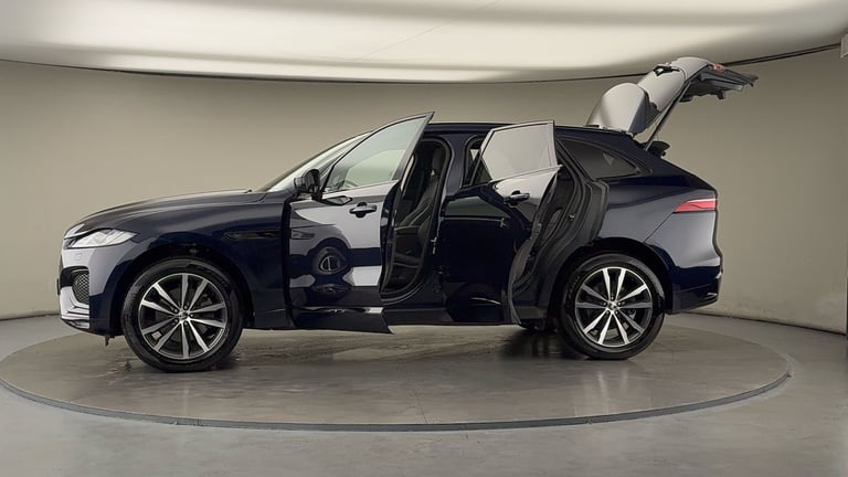 2024 Jaguar F-Pace 2.0 D200 MHEV R-Dynamic SE Black SUV 5dr Diesel Auto AWD Euro 6 (s/s) (204 SUV...