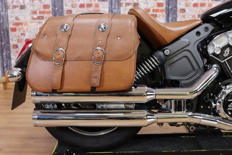 2016 INDIAN SCOUT - 11,274 MILES - INDIAN STAGE 1 EXHAUST, PANNIERS AND SCREEN