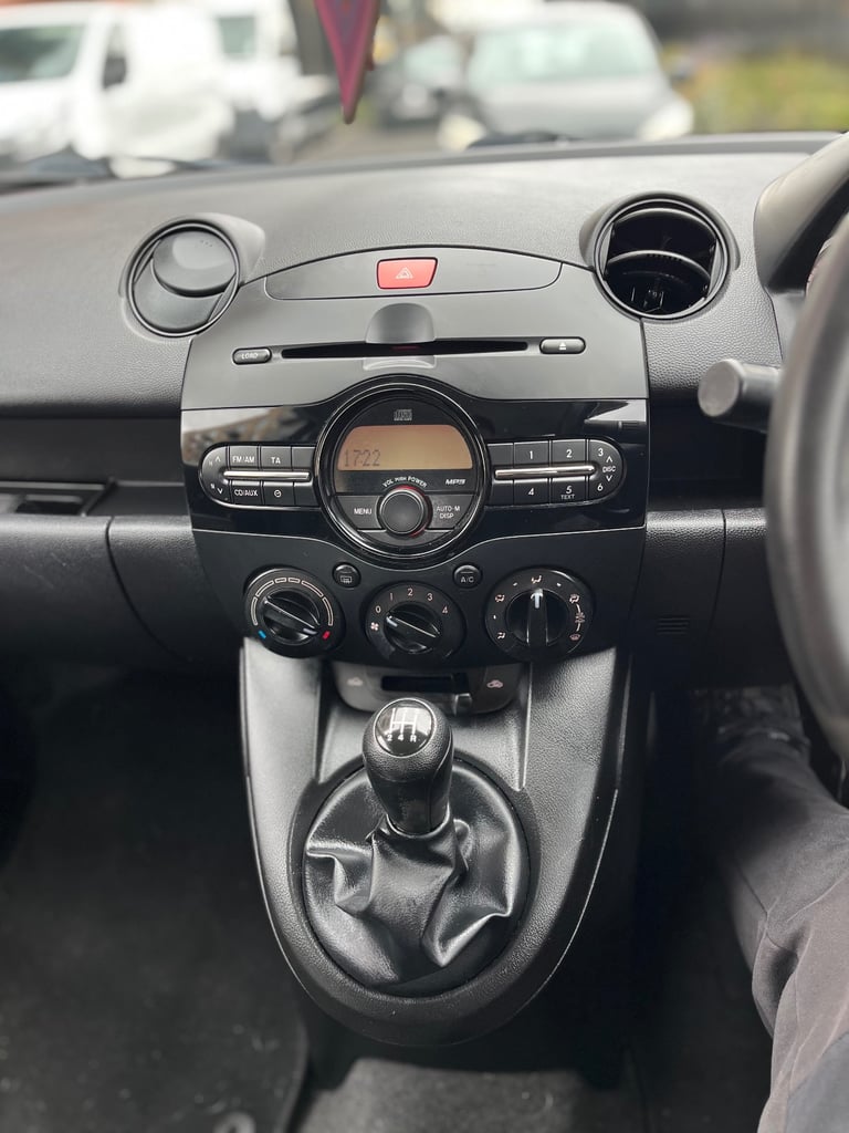 Mazda, 2, Hatchback, 2012, Manual, 1349 (cc), 5 doors