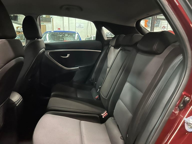 2016 Hyundai i30 1.6 CRDi Blue Drive SE 5dr HATCHBACK DIESEL Manual