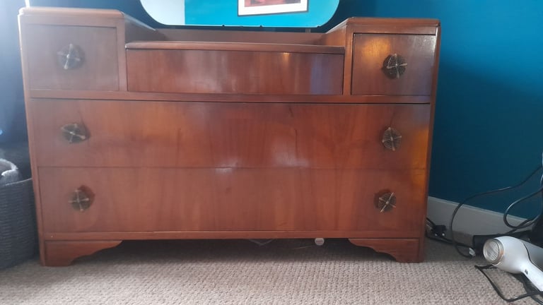 Dresser/vanity with mirror