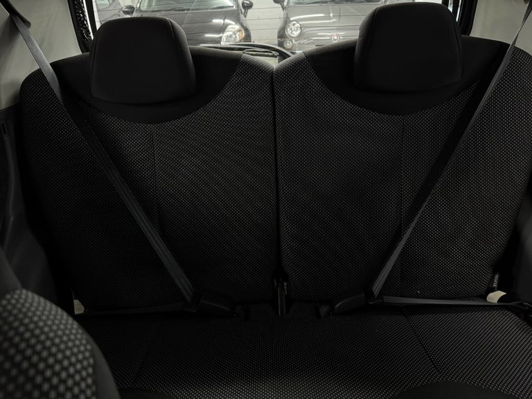 2010 Toyota AYGO 1.0 VVT-i Blue 5dr MMT HATCHBACK Petrol Automatic