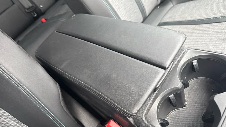 2024 Peugeot 3008 1.6 13.2kWh Allure Premium + SUV 5dr Petrol Plug-in Hybrid e-EAT Euro 6 (s/ SUV...