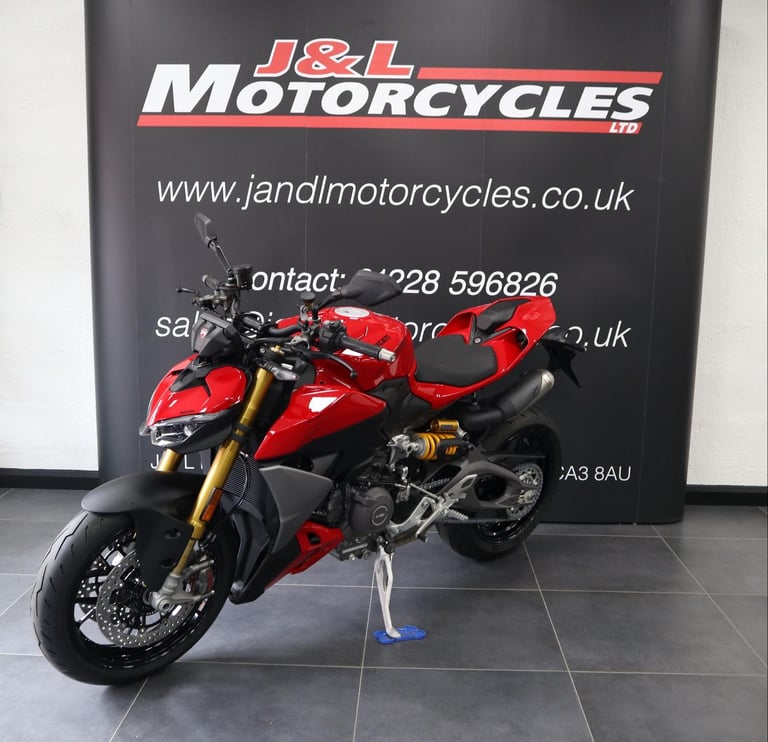 Ducati Streetfighter V2 S. Brand New & In Stock!