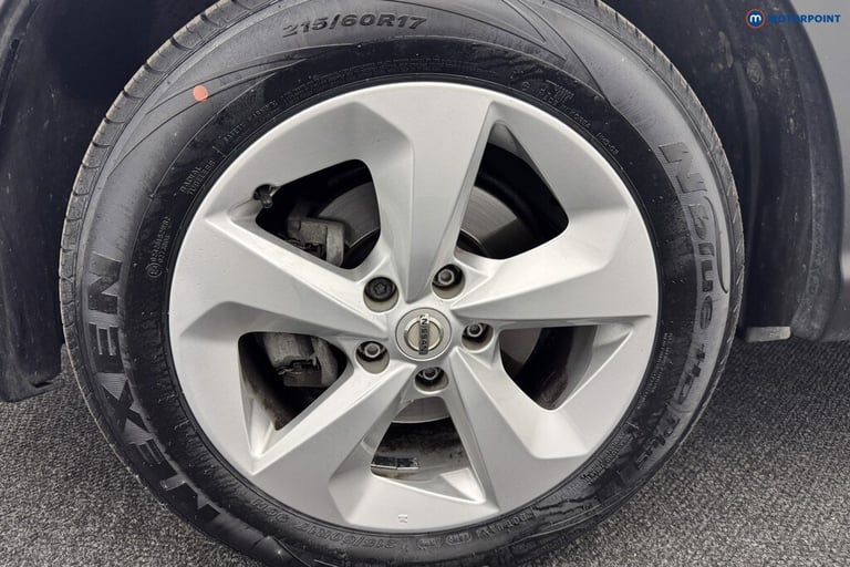 2019 Nissan Qashqai 1.3 DiG-T 160 Acenta Premium 5dr DCT SUV Petrol Automatic