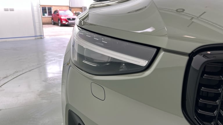 2025 Volvo XC40 Ultra, B4 Mild hybrid, Petrol, Dark Estate Petrol Automatic