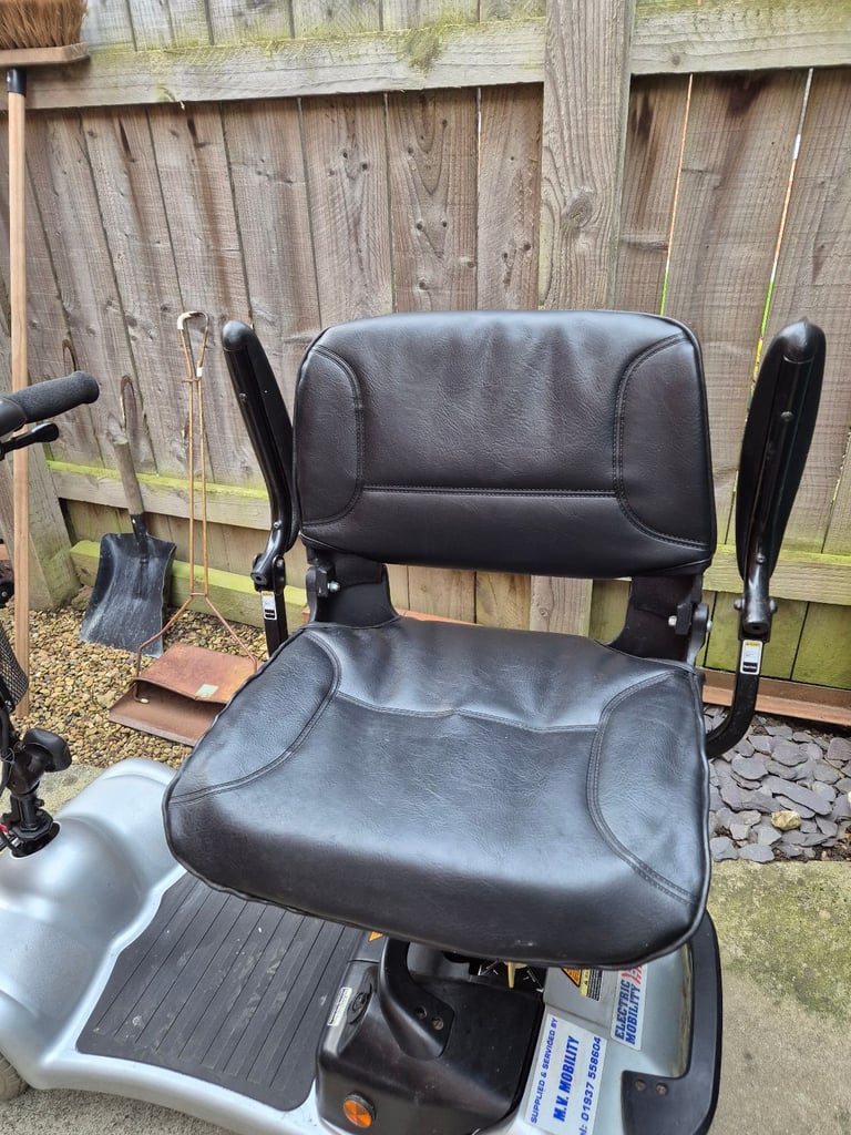 MOBILITY SCOOTER fits in car boot