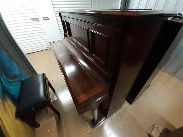 Bluthner Upright Piano in Rosewood *free tuning + matching stool* elegant piece