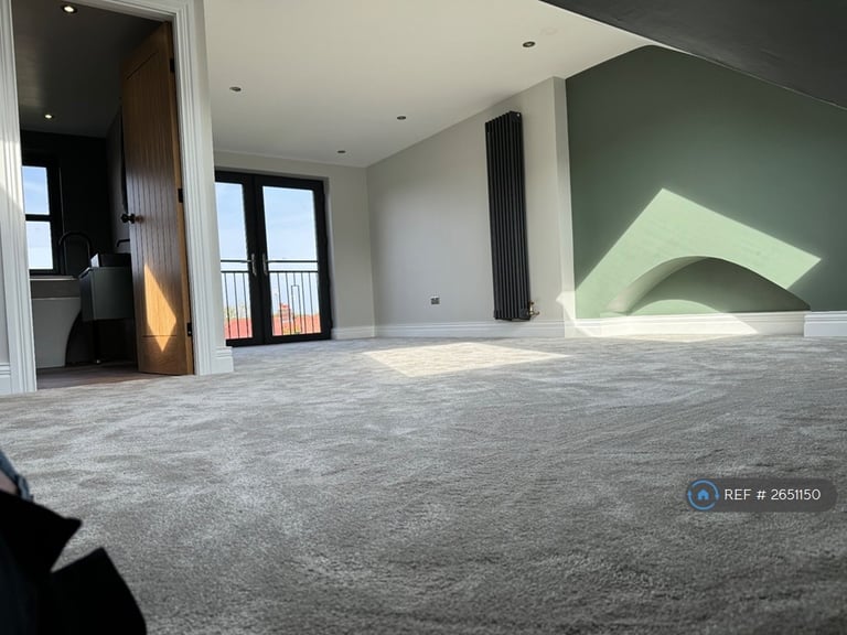 4 bedroom house in Gillbent Road, Cheadle Hulme, Cheadle, SK8 (4 bed) (#2651150)