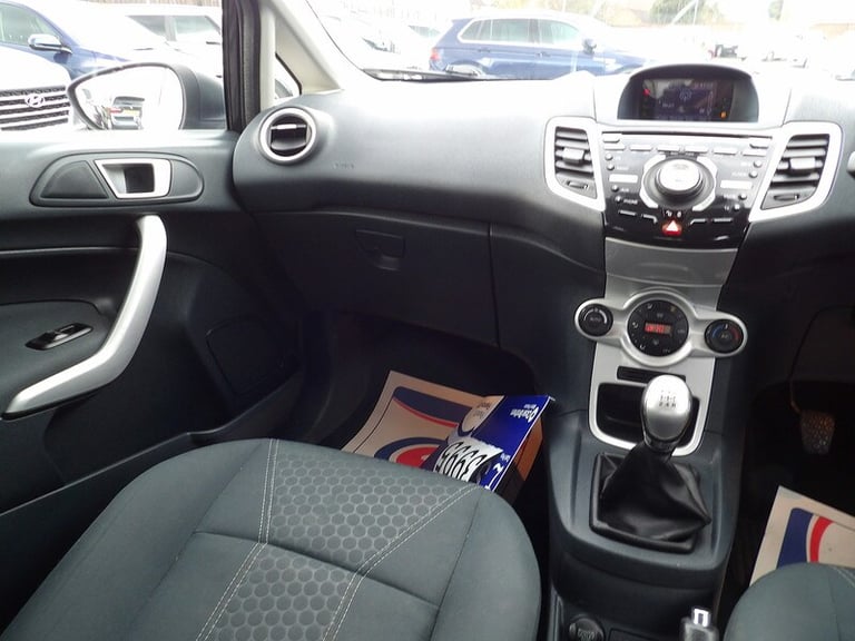 2012 Ford Fiesta Titanium Hatchback Petrol Manual