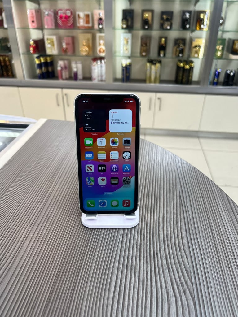 Apple iPhone 11 128GB Unlocked Excellent Condition