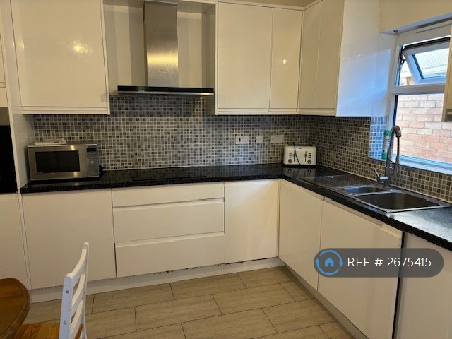 1 bedroom in Malden Road, New Malden, KT3 (#2675415)