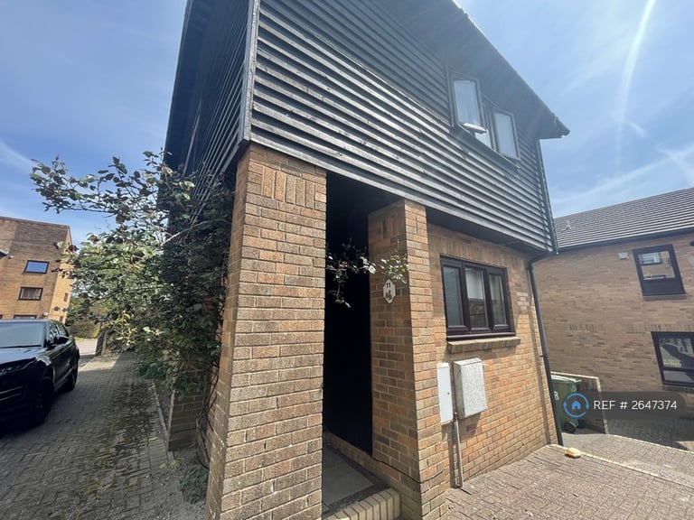 2 bedroom house in Llys Dyfodwg, Talbot Green, Pontyclun, CF72 (2 bed) (#2647374)