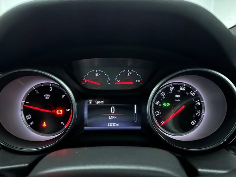 2017 Vauxhall Insignia 2.0 Turbo D SRi Vx-line Nav 5dr HATCHBACK DIESEL Manual