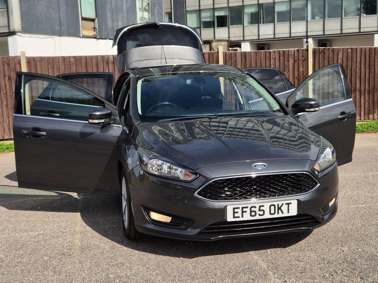 2015 Ford Focus 1.6 Zetec Powershift Euro 6 5dr HATCHBACK Petrol Automatic