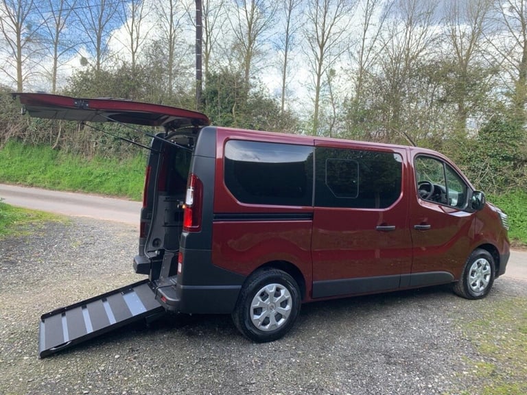 image for  Renault Trafic SL28 Blue dCi 110 Business WHEELCHAIR ACCESSIBLE VEHICLE 4 SEATS