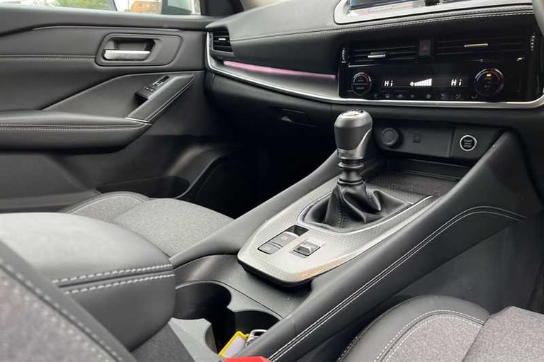 2024 Nissan Qashqai 1.3 DIG-T MH N-CONNECTA [GLASS ROOF] 5DR Hatchback Petrol Manual