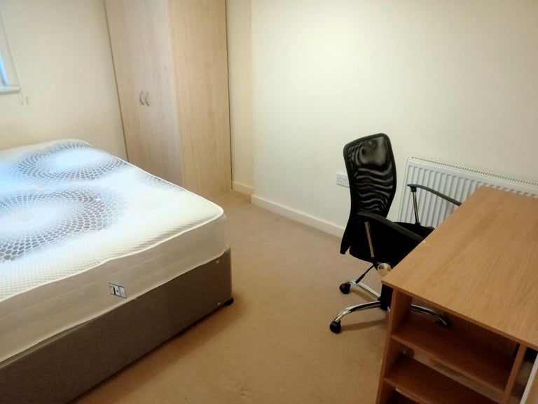 2 bedroom furnished flat - Manchester M14 7SH Moss Side Fallowfield Rusholme Hulme Near University