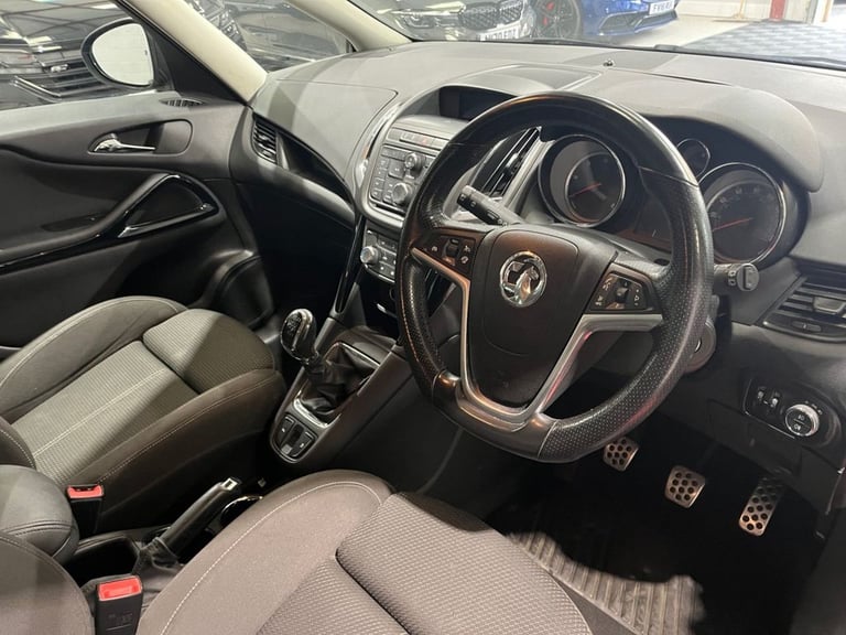 2014 Vauxhall Zafira Tourer 2.0 CDTi SRi MPV 5dr Diesel Manual Euro 5 (130 ps) MPV Diesel Manual
