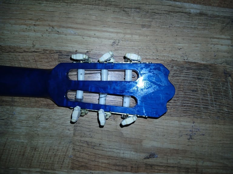 🎸 Ashdot Classical Acoustic Guitar with Bag – Blue Finish ( Open to offers feel free to message me)